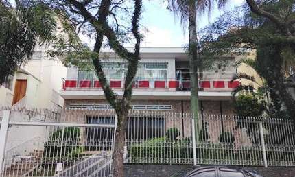 Sobrado de 290m² com 3 quartos em Jardim Kherlakian