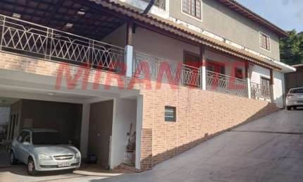 Casa terrea de 288m² com 3 quartos em Centro - Mairiporã