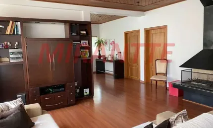 Sobrado de 480m² com 4 quartos em serra da cantareira