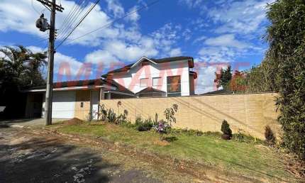 Cond. fechado de 250m² com 5 quartos em Serra da Cantareira