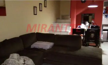 Cond. fechado de 110m² com 3 quartos em vila carbone
