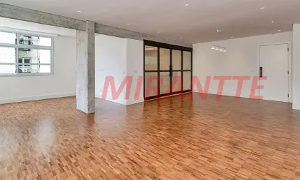 Apartamento de 213.5m² com 3 quartos em cerqueira césar