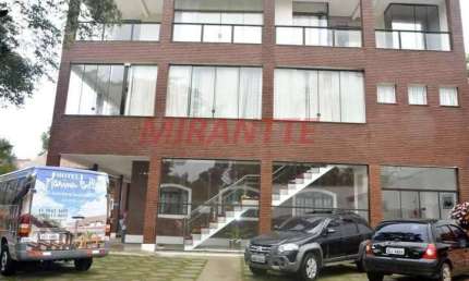 Sobrado de 1450m² com 25 quartos em bairro dos forjos