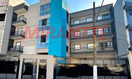 Apartamento de 40m² com 2 quartos em Santa Terezinha