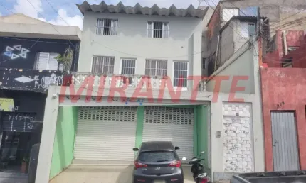 Sobrado de 430m² com 10 quartos em Vila Santa Maria