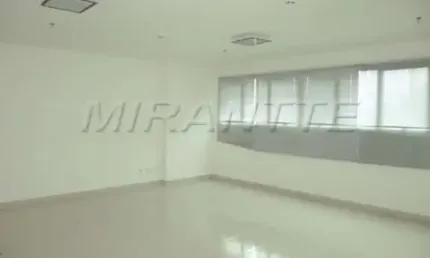 Casa comercial à venda na Rua Voluntários da Pátria, Santana, São Paulo