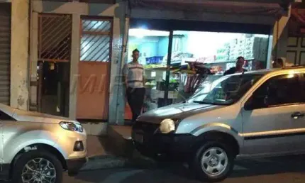 Casa comercial à venda na Alameda Colibris, Vila Rosária, São Paulo