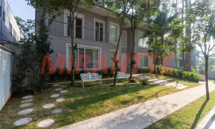 Cond. fechado de 1015.46m² com 7 quartos em Tucuruvi