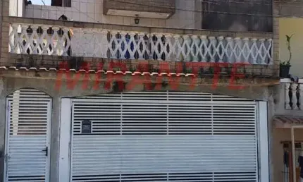 Sobrado de 240m² com 4 quartos em Parque Continental II