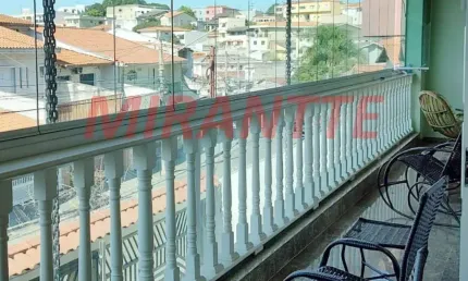 Sobrado de 450m² com 4 quartos em Jardim Santa Mena