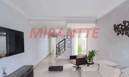 Sobrado de 261m² com 4 quartos em Jardim São Gabriel