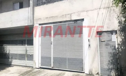 Sobrado de 160m² com 4 quartos em Parque Continental