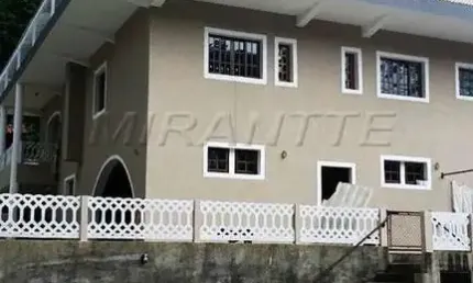 Sobrado de 480m² com 5 quartos em Serra da Cantareira