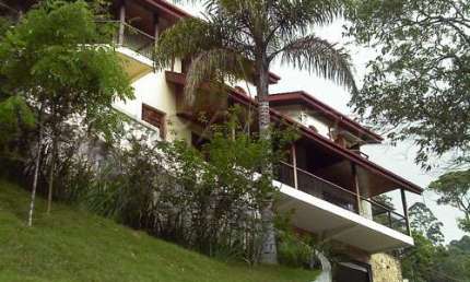 Sobrado de 557m² com 4 quartos em Serra da Cantareira