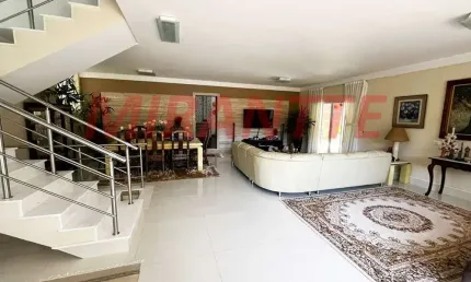 Sobrado de 870m² com 4 quartos em serra da cantareira