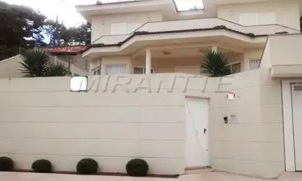 Sobrado de 298m² com 4 quartos em serra da cantareira