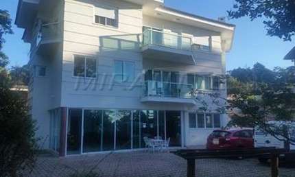 Sobrado de 450m² com 3 quartos em Serra da Cantareira
