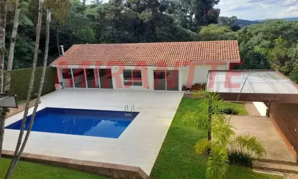 Sobrado de 300m² com 3 quartos em serra da cantareira