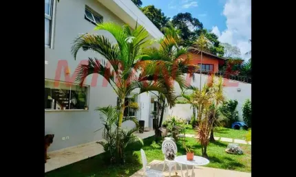 Sobrado de 280m² com 3 quartos em serra da cantareira