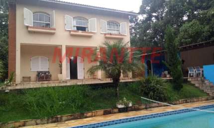 Sobrado de 350m² com 3 quartos em Serra da Cantareira