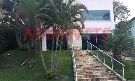 Sobrado de 480m² com 3 quartos em Serra da Cantareira