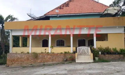 Sobrado de 800m² com 6 quartos em Serra da Cantareira