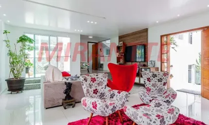 Sobrado de 450m² com 4 quartos em Serra da Cantareira