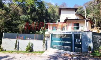 Sobrado de 400m² com 4 quartos em Serra da Cantareira