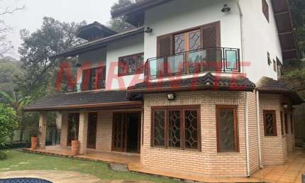 Sobrado de 360m² com 3 quartos em Serra da Cantareira