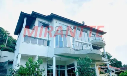 Sobrado de 390m² com 4 quartos em Serra da Cantareira