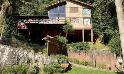 Sobrado de 241m² com 3 quartos em Serra da Cantareira