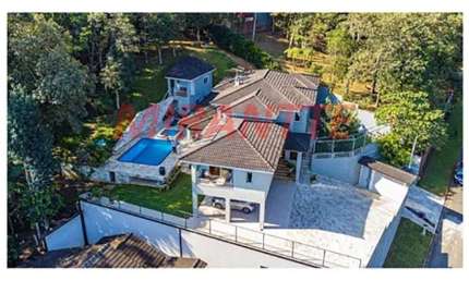 Sobrado de 380m² com 3 quartos em Serra Da Cantareira