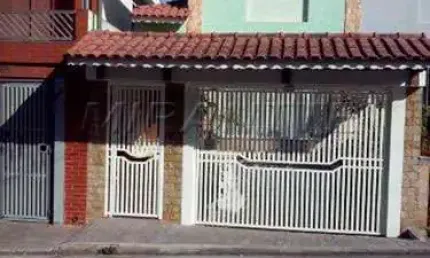 Sobrado de 200m² com 3 quartos em Jardim Virginia Bianca