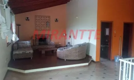 Sobrado de 365m² com 4 quartos em serra da cantareira