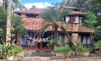 Sobrado de 218m² com 4 quartos em Serra da Cantareira