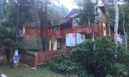 Sobrado de 175m² com 6 quartos em serra da cantareira