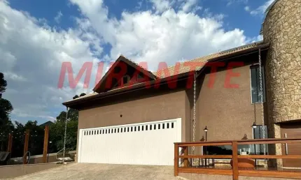 Sobrado de 560m² com 4 quartos em Serra Da Cantareira