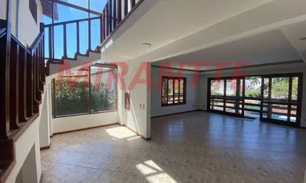 Sobrado de 530m² com 5 quartos em serra da cantareira