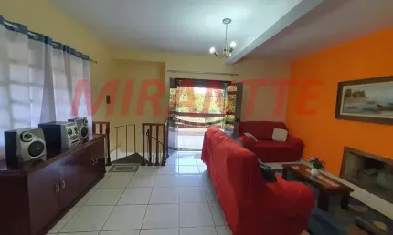 Sobrado de 326m² com 3 quartos em serra da cantareira