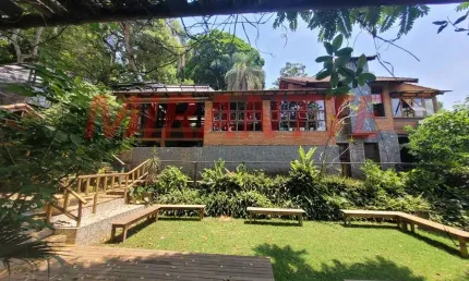Sobrado de 328m² com 3 quartos em Serra da Cantareira