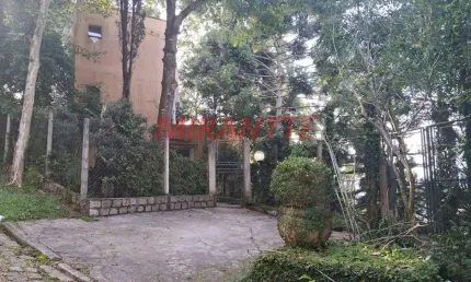 Sobrado de 156m² com 2 quartos em Serra da Cantareira