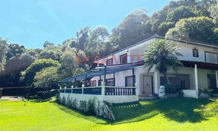 Sobrado de 400m² com 3 quartos em Serra da Cantareira