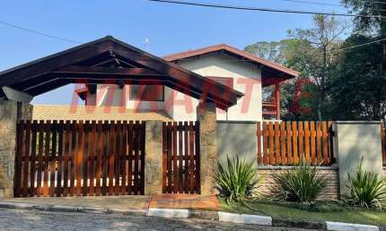 Cond. fechado de 262.9m² com 4 quartos em pq imperial