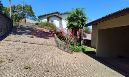 Cond. fechado de 232.98m² com 3 quartos em Suiça da Cantareira
