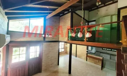 Sobrado de 290m² com 4 quartos em serra da cantareira
