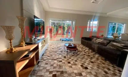 Sobrado de 440m² com 4 quartos em serra da cantareira