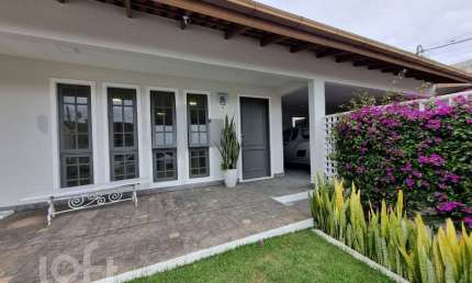 Casa com 4 quartos à venda na Cônego Thomaz Fontes, 109, Santa Mônica, Florianópolis
