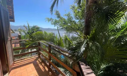 Prédio para alugar na Rodovia Jornalista Manoel de Menezes, 631, Praia Mole, Florianópolis
