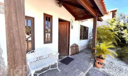 Casa com 2 quartos à venda na Professora Regina Waltrick Ramos, 64, Jardim Atlântico, Florianópolis
