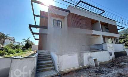 Casa com 3 quartos à venda na Rua das Piraúnas, 581, Jurerê, Florianópolis
